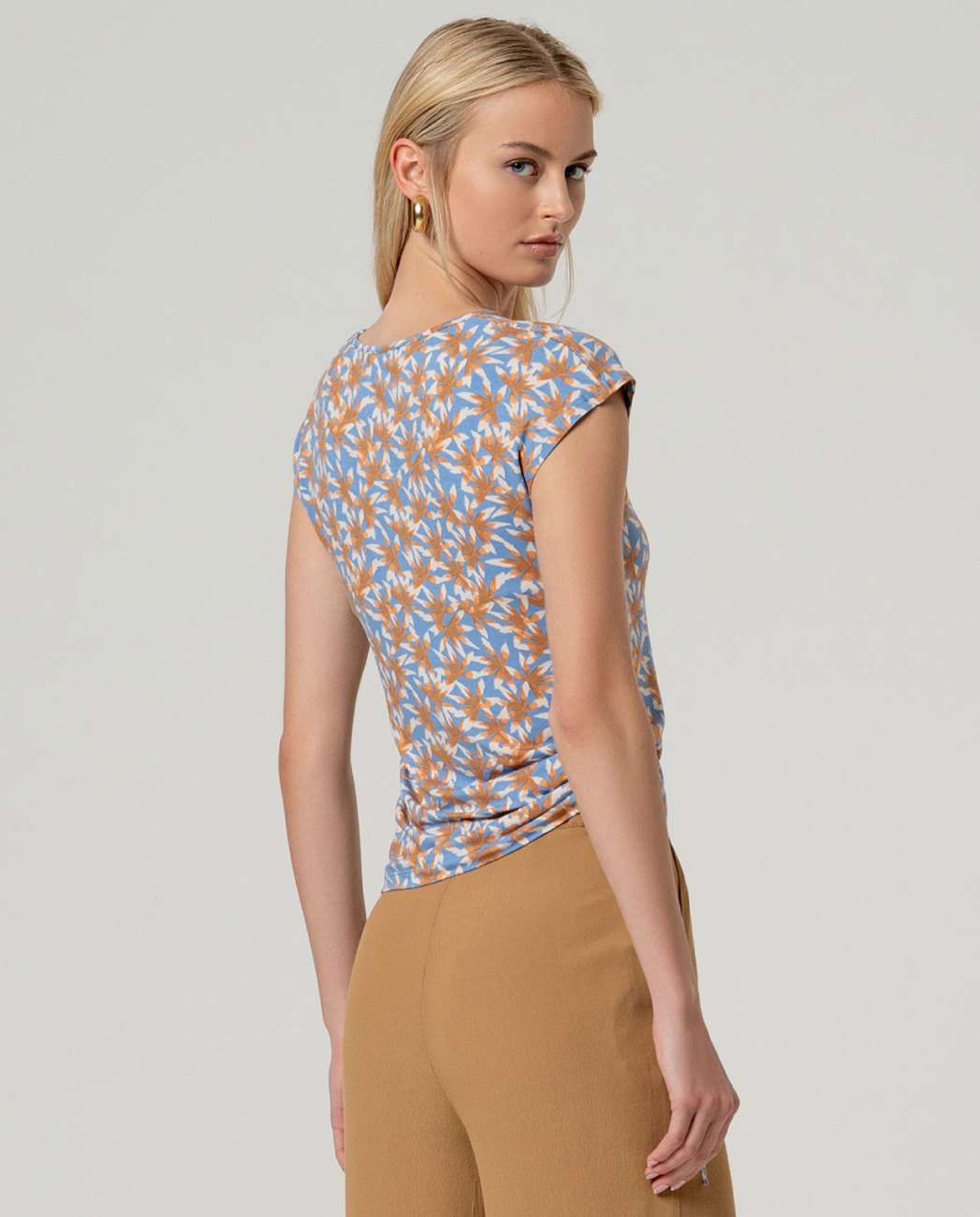 Camiseta estampado floral - Imagen 2