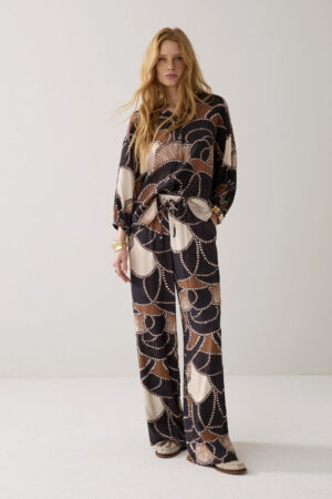 Pantalón fluido con estampado