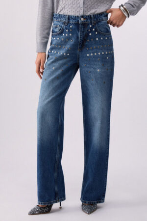 Pantalón recto con tachuelas