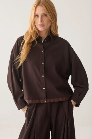 Blusa con cierre de botones