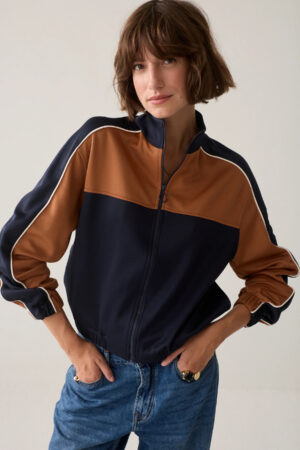 Chaqueta deportiva corta