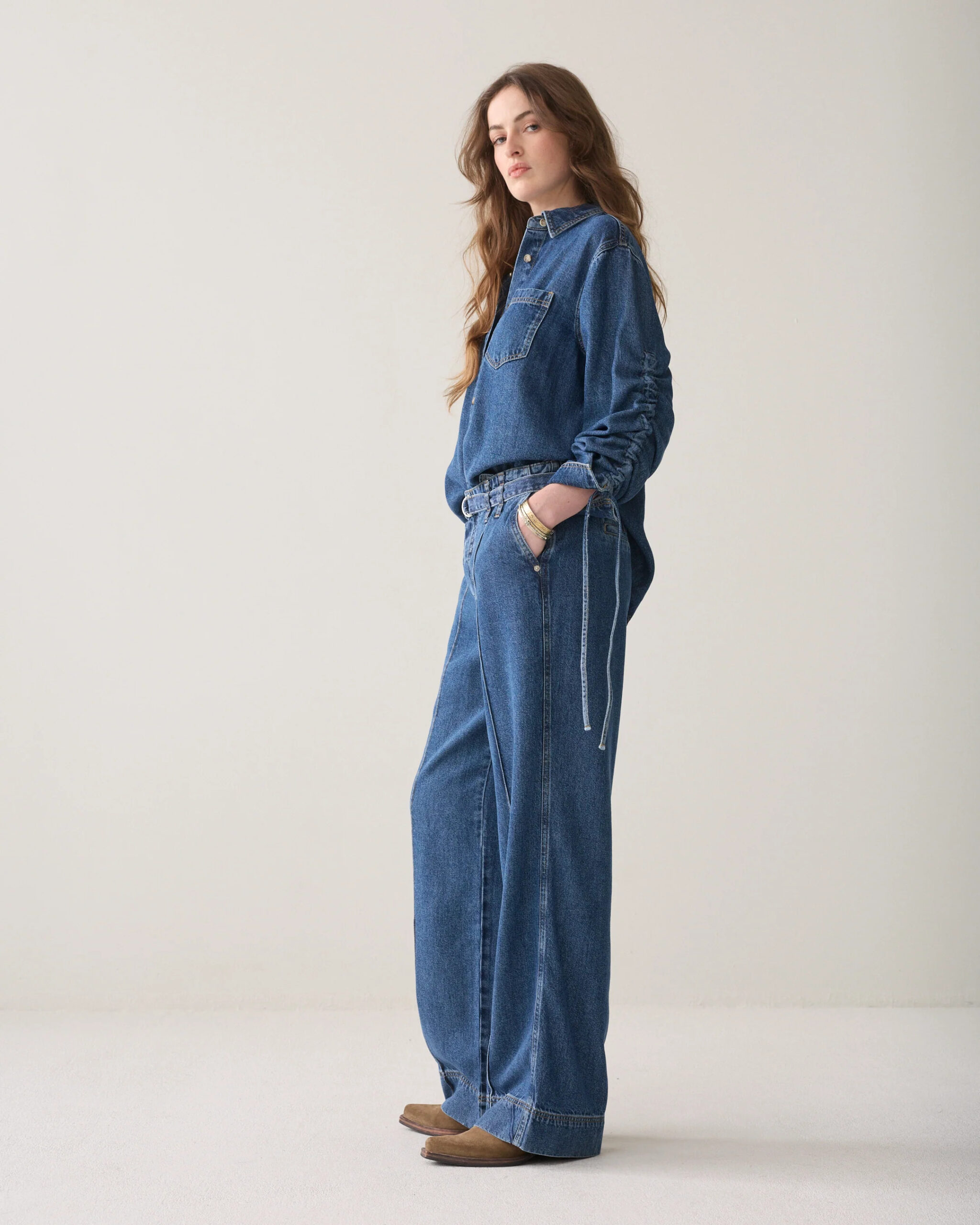 Vaqueros pernera recta tejido Tencel - Imagen 3