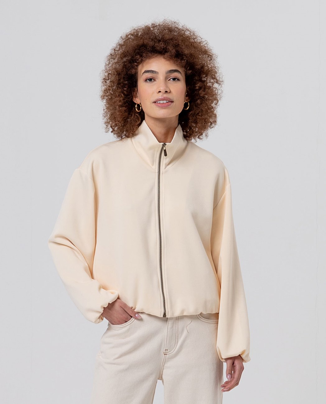 Chaqueta bomber con bordado en la espalda - Imagen 2