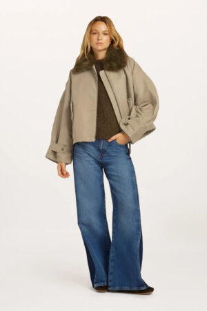 Chaqueta corta de gabardina