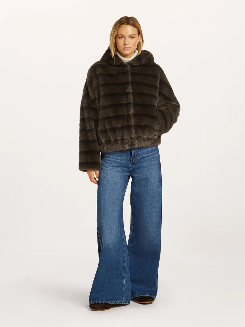 Chaqueta con capucha