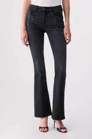 Vaqueros de campana con strass